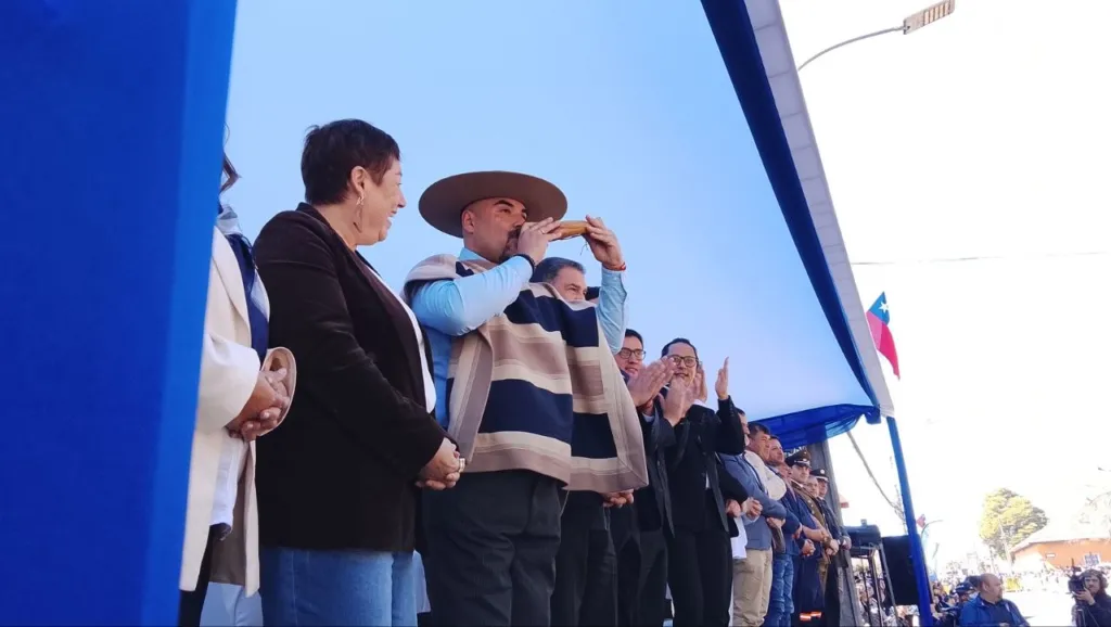 masiva convocatoria y emotivas tradiciones marcaron el desfile de fiestas patrias en molina 7