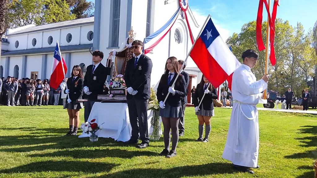 molina recibe a la virgen peregrina del carmen en el centenario de su coronacion 2