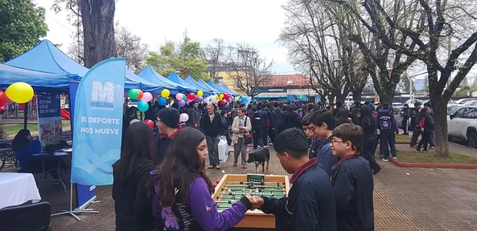realizan primera feria de promocion y prevencion de salud adolescente en molina